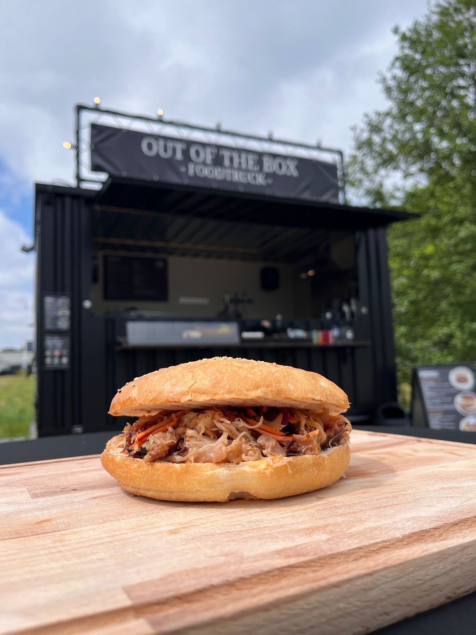 BROODJE PULLED CHICKEN
